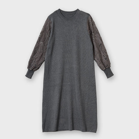 【手洗い可】袖レース ニットワンピース