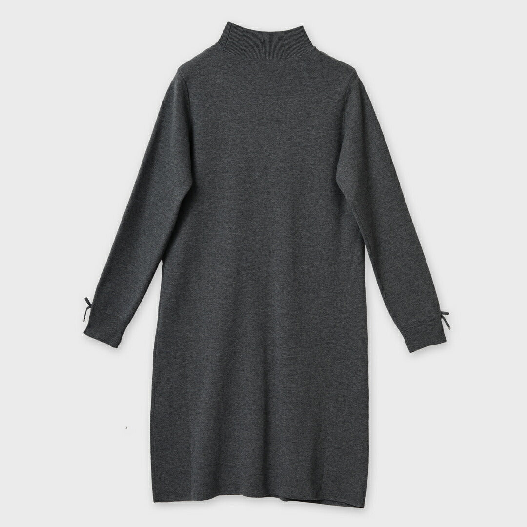 胸元Paris刺しゅう入りハイネックニットワンピース – 銀座マギー公式