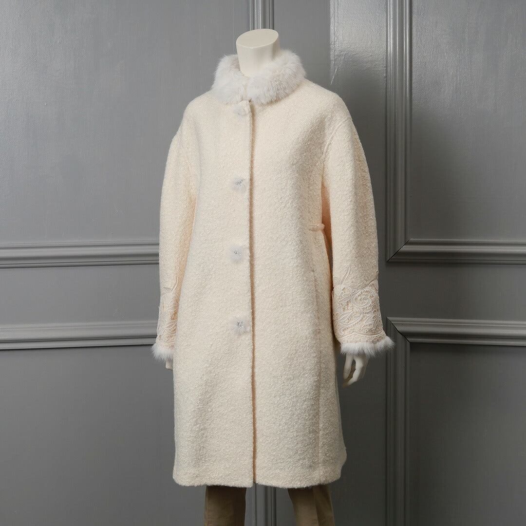 ファー使い 花モチーフ付 ブークレコート – 銀座マギー公式通販サイト